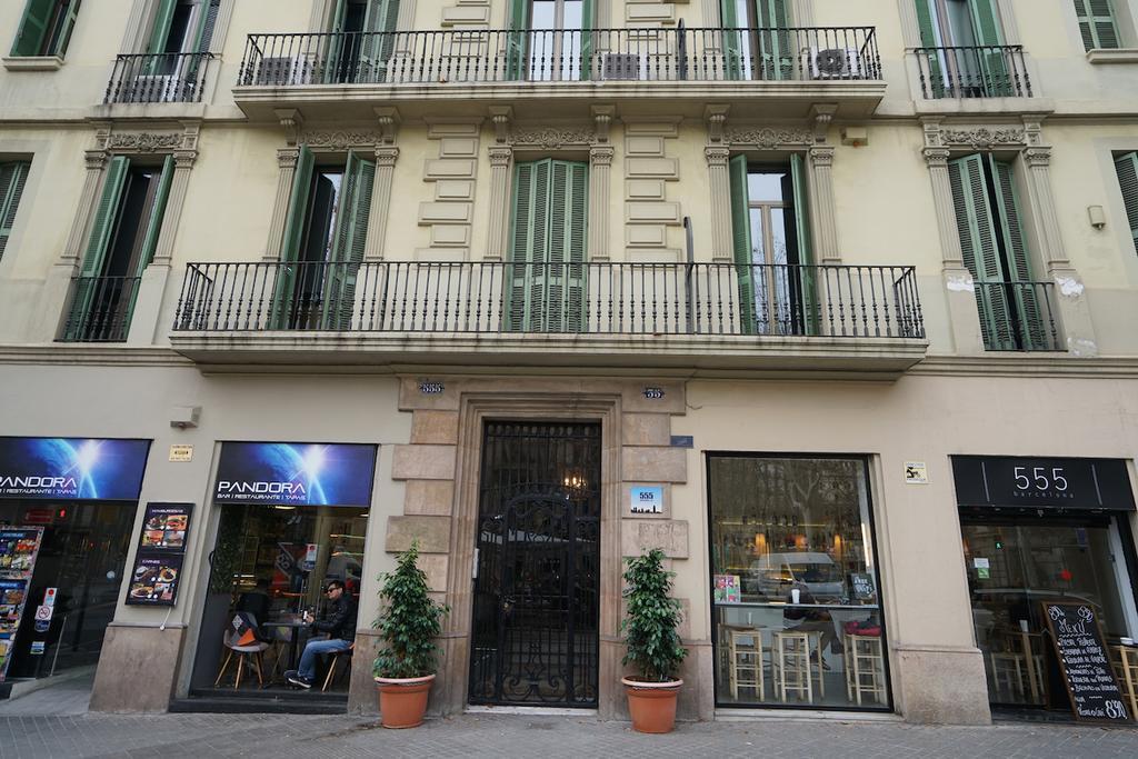 555 Apartments Bcn Barcelona Bagian luar foto